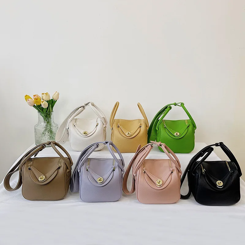 BM9165 Factory promotion ladies shoulder messenger doctor bag PU leather handbag designer pillow medicine bag womeb handbags