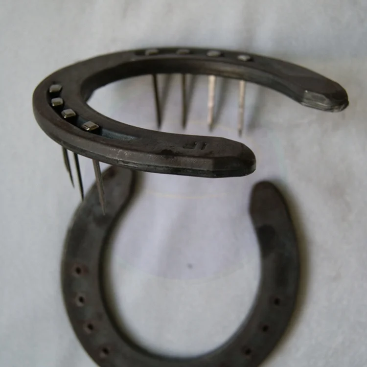 Chinese equestrian factory direct supply whoelsale in bulk steel horse hoof shoes for horses