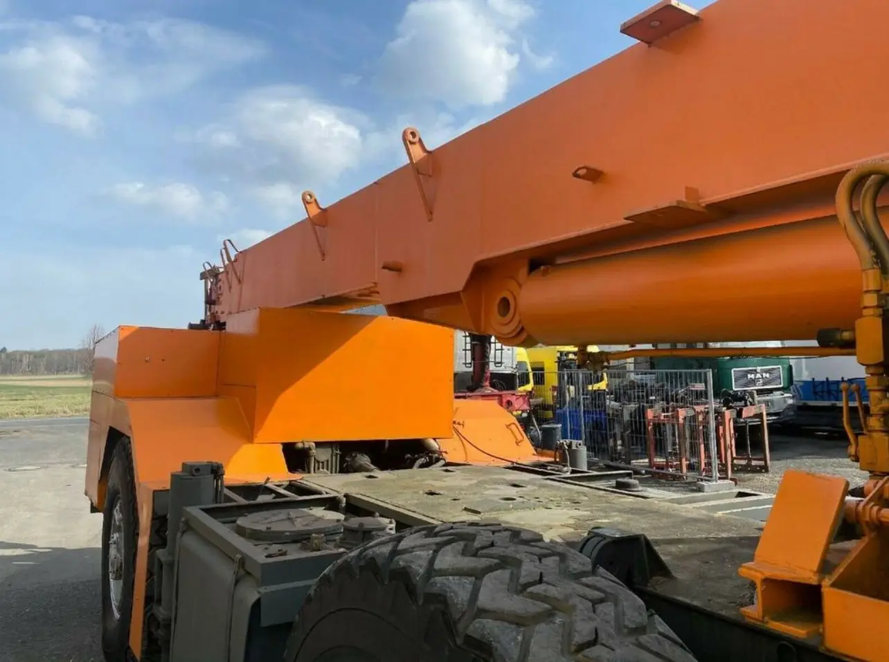 Spain Brand High Efficiency Used Truck Mobile Crane For sale Liebherr Ltm1040 40 Tonne Wholesale Export Scaffolding Construction
