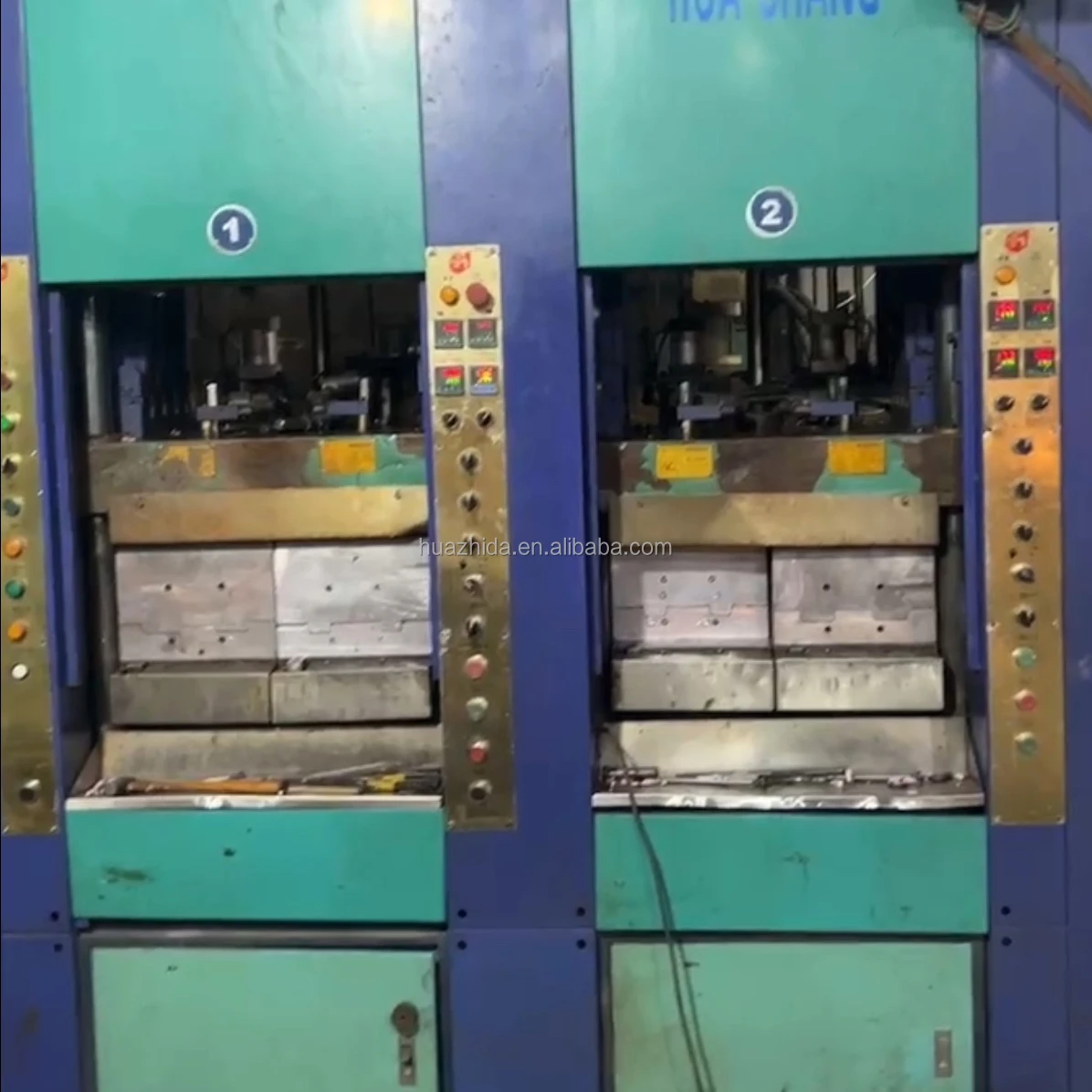 Eva Two Color Injection Mold Customized Flip Flop Making Machine Eva Shoe Sole Die Casting Moulds To Make Slippers