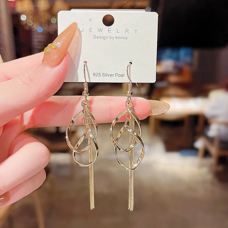 Openwork Rhombus Long Tassel Earrings Women Gold Luxury Earrings Temperament Trend Earrings 2022