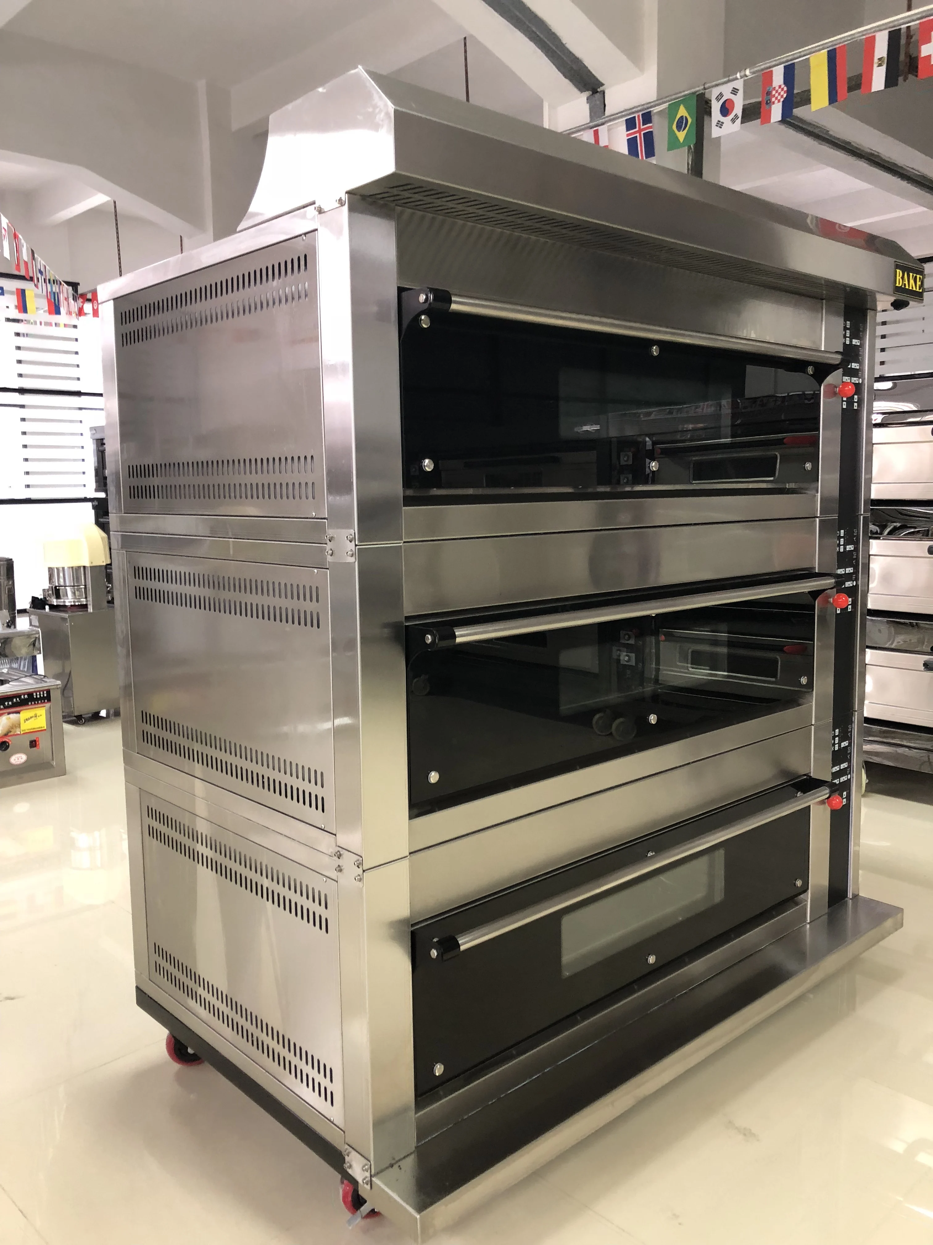 Commercial Stainless Steel Deck Oven With Steam 9-Tray 3 Deck Bakery Oven