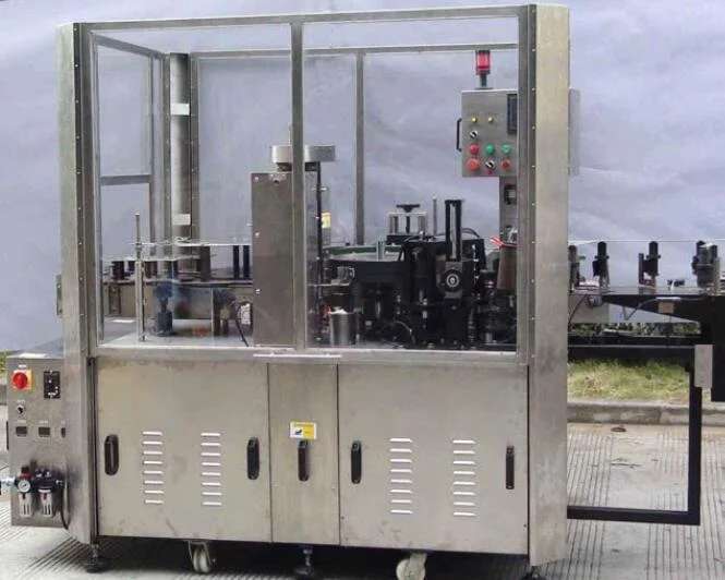 New Automatic Rotary Opp Labeling Machine 15000 B / H / Hot Melt Labeler Machine / Round Bottle Labeling Machine In Zhangjiagang