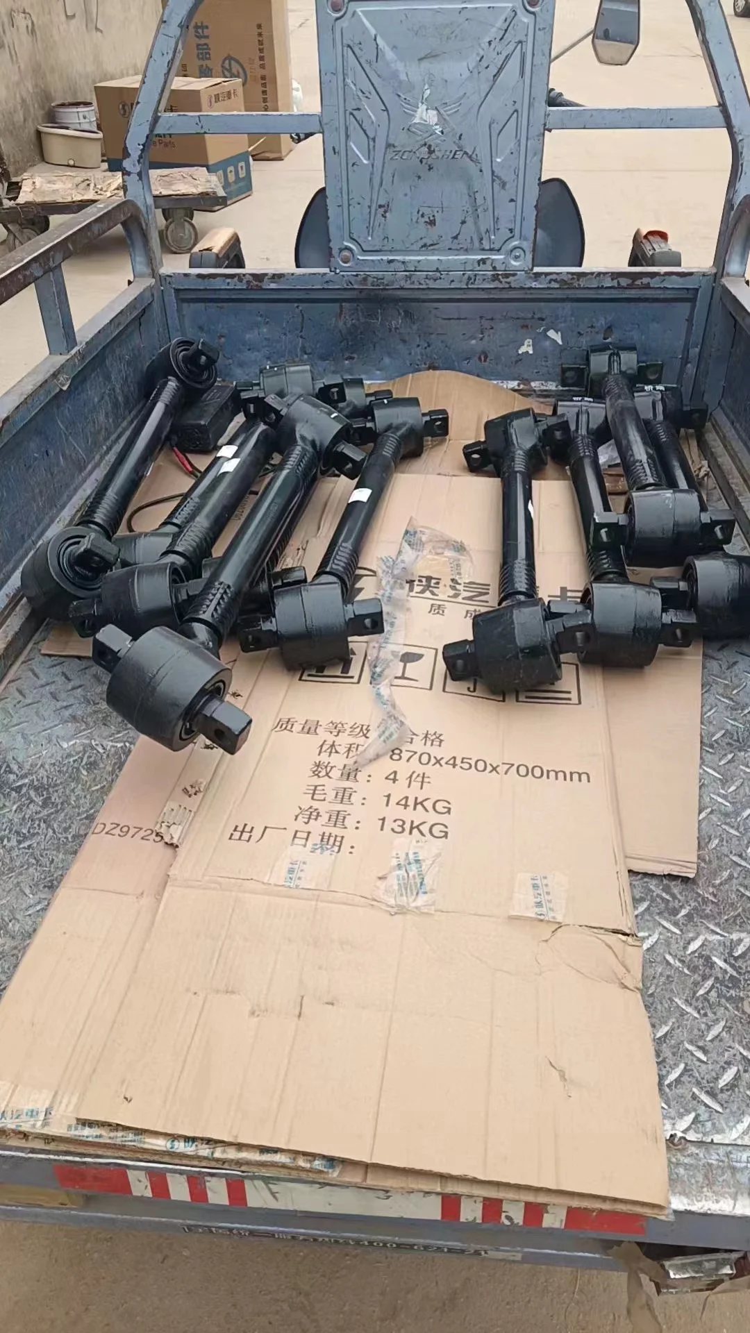 shaanxi automobile f3000 traction truck parts for shacman F2000 truck