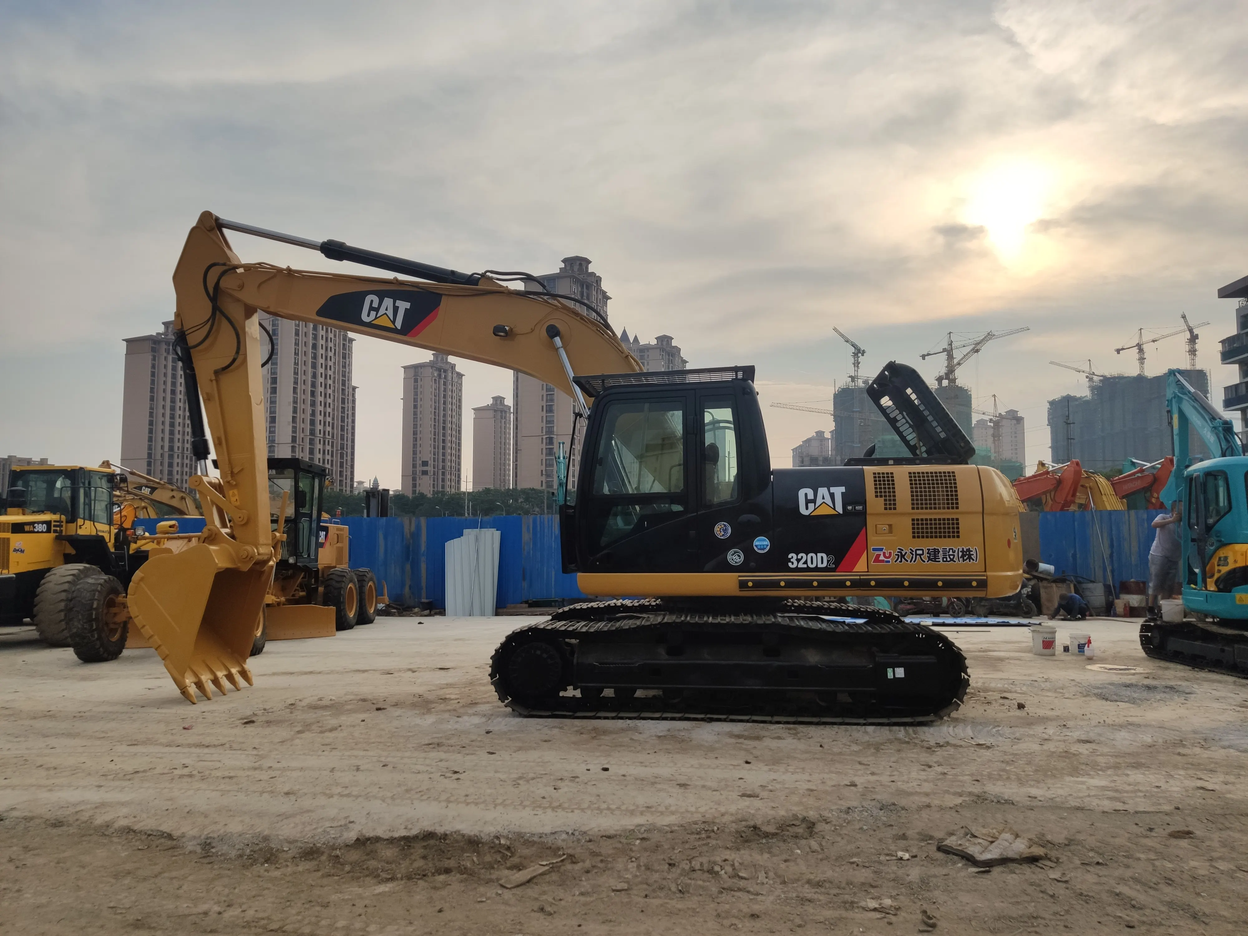 Оригинальный экскаватор CAT320D CAT320D2 CAT320 CAT 320 экскаваторы
