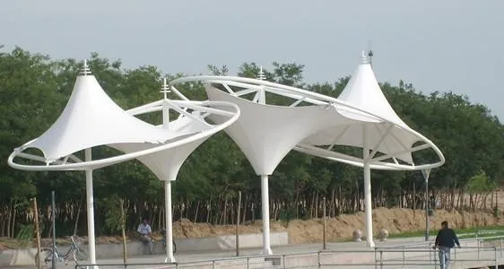 Наружный архитектурный мембранный зонт для зоны отдыха