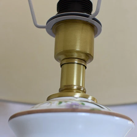 Домашний прикроватный фарфоровый светильник в китайском стиле с изображением птиц Керамические настольные лампы абажуром из ткани