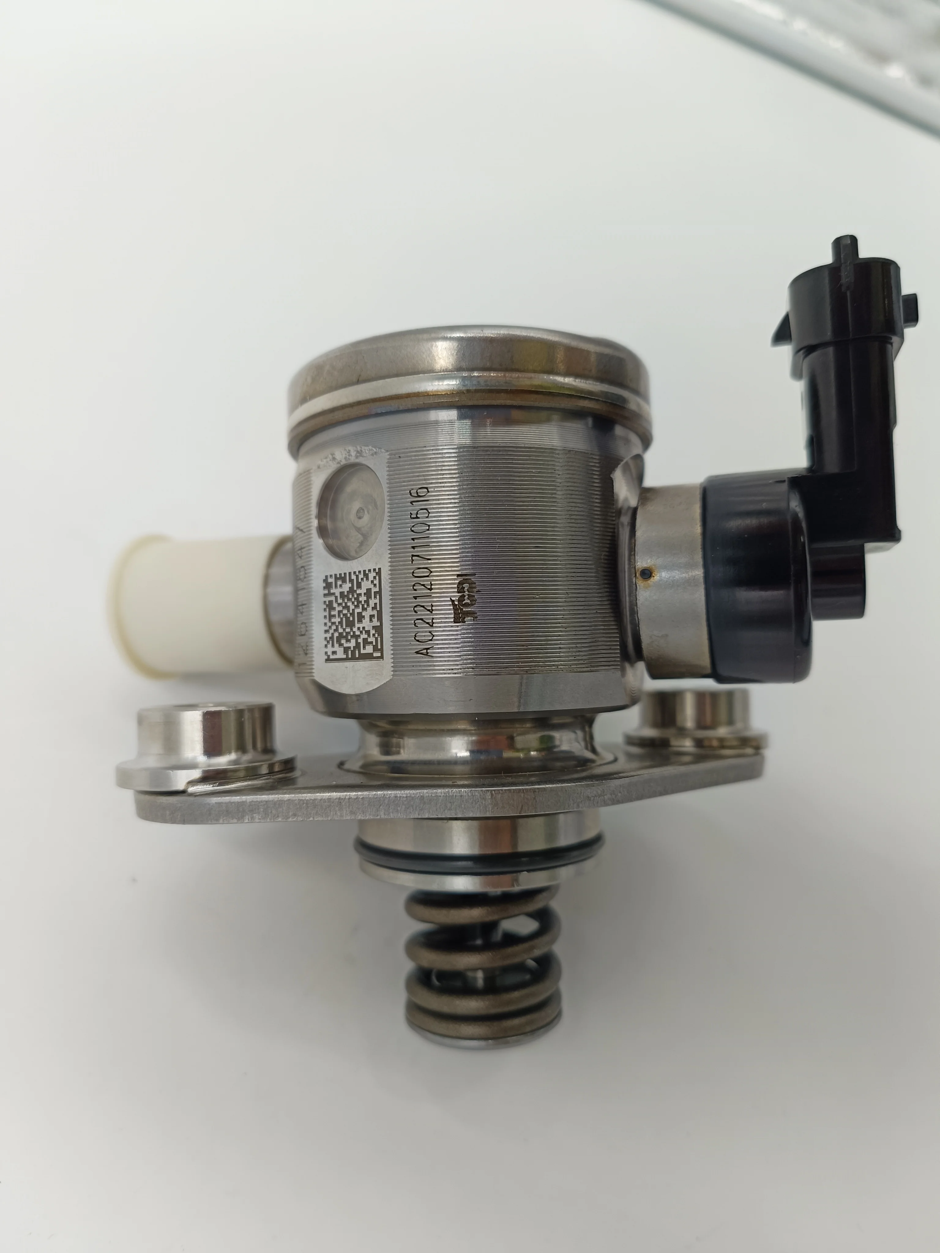 Professional manufacture High pressure fuel pump 12608371 12633115 12633423 12639694 12641847 for BUICK LACROSSE REGAL VERANO