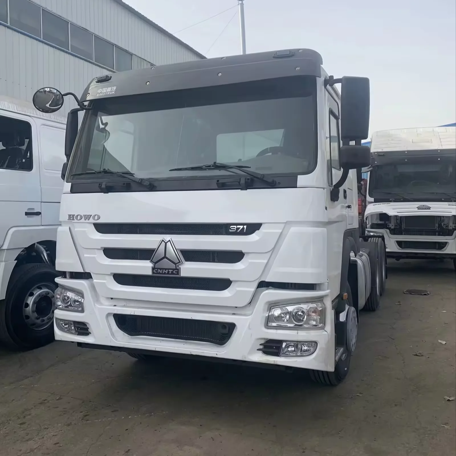SINOTRUK HOW 371HP белый десять колес 6*4 тягач грузовик