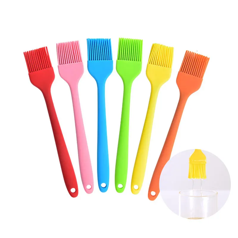 2023 hot sell Integrated silicone brush High temperature resistant food grade silicone baking grill cake cream brush