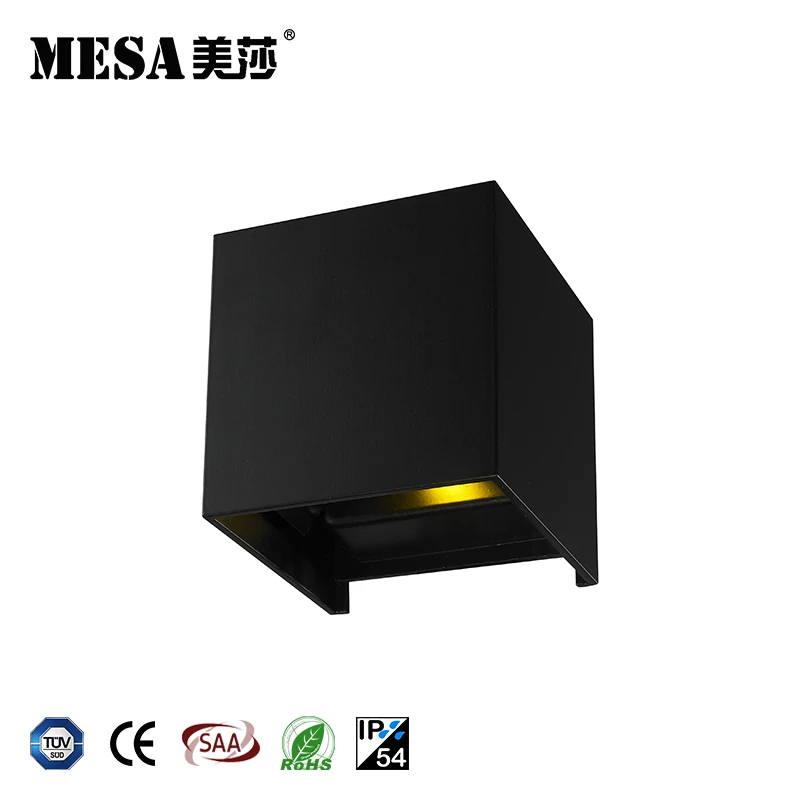 China Customized Modern Light Fixtures Up And Down Outdoor Wall Lamp Waterproof Ip54 Classic Wall Lamp Led Outdoor Lighting