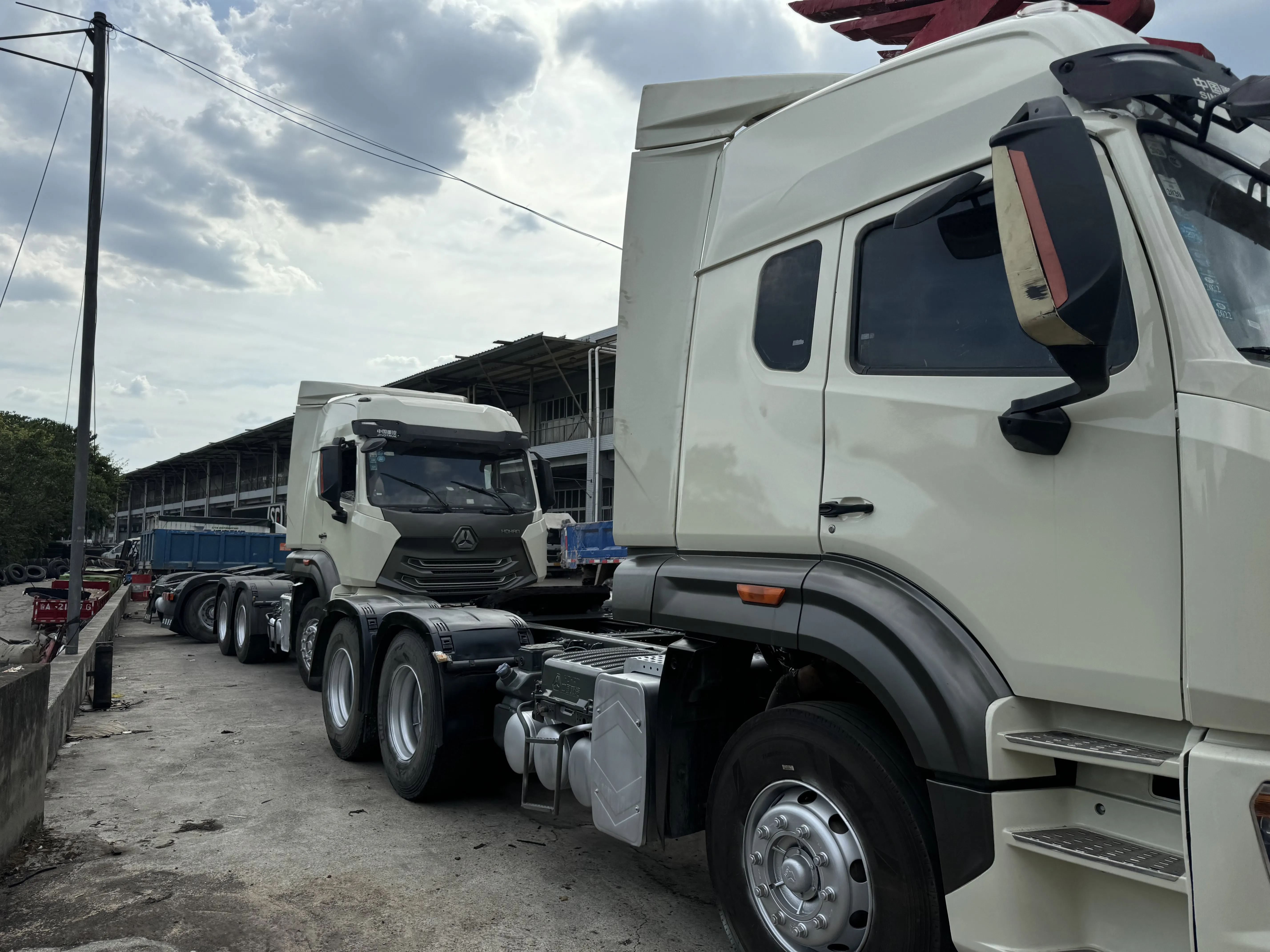 HOWO T7H 6x4 портовый транспортировочный тяжелый грузовик б/у головка Большегрузного автомобиля эвакуатор