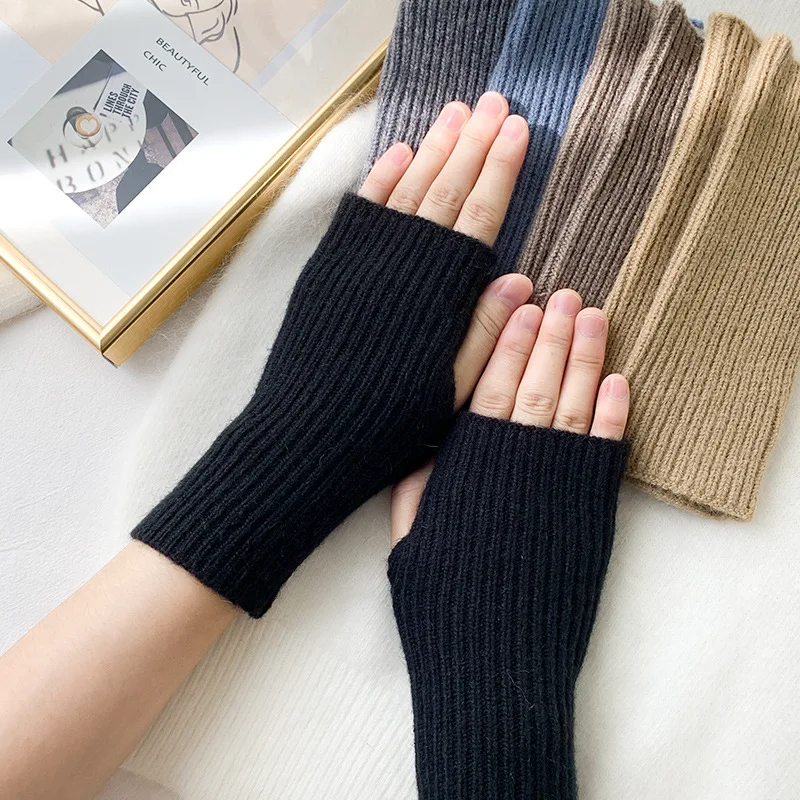 Winter dew finger half-finger gloves for students and male and female lovers wool mittens