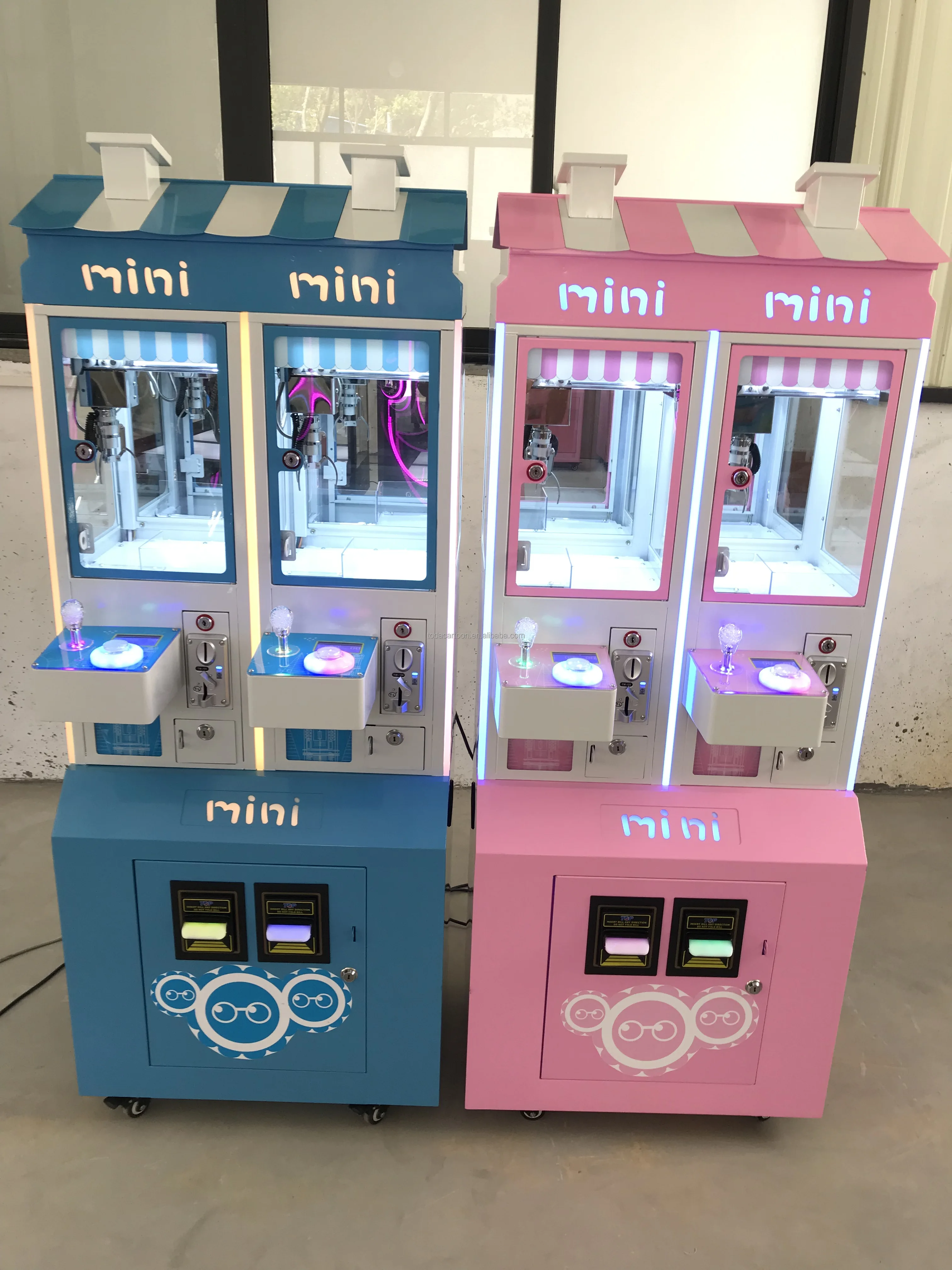Toda coin operated arcade toy crane machine mini bill acceptor mini super crane claw machine mini crane machine