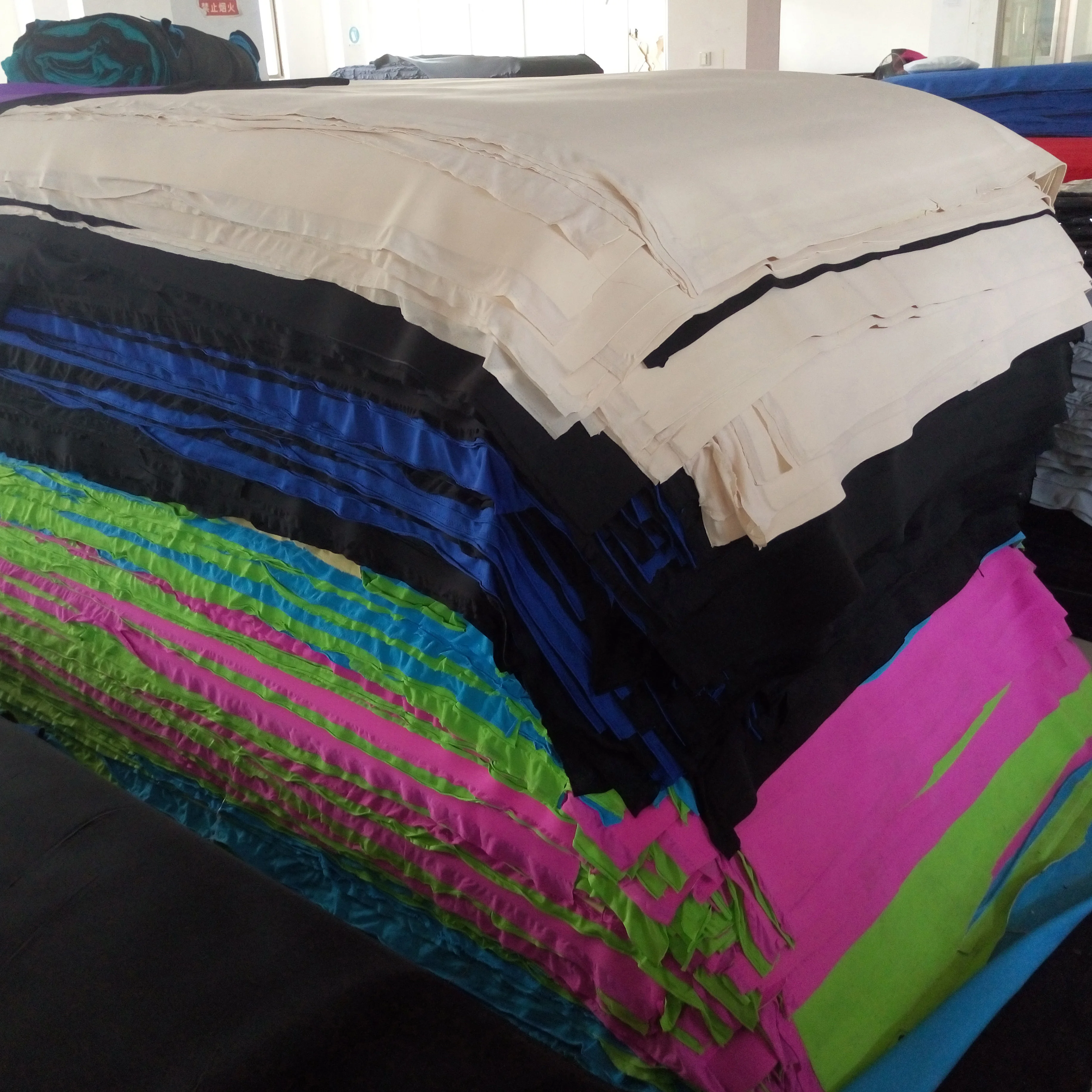 Индивидуальная цветная Неопреновая ткань различной формы