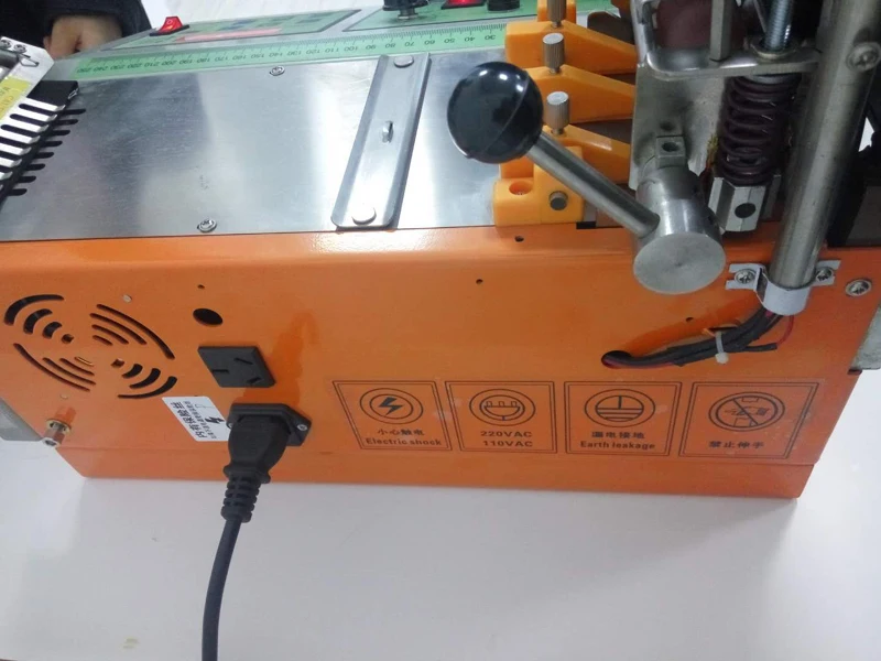 Hot and cold cutting machine ribbon cutting machine Fabric cutting machine logo ribbon scuttling equipment RN-QDJ