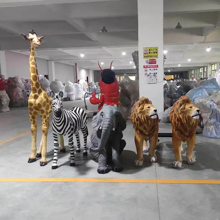 Life size garden giraffe statue resin fiberglass animal props for zoo decoration