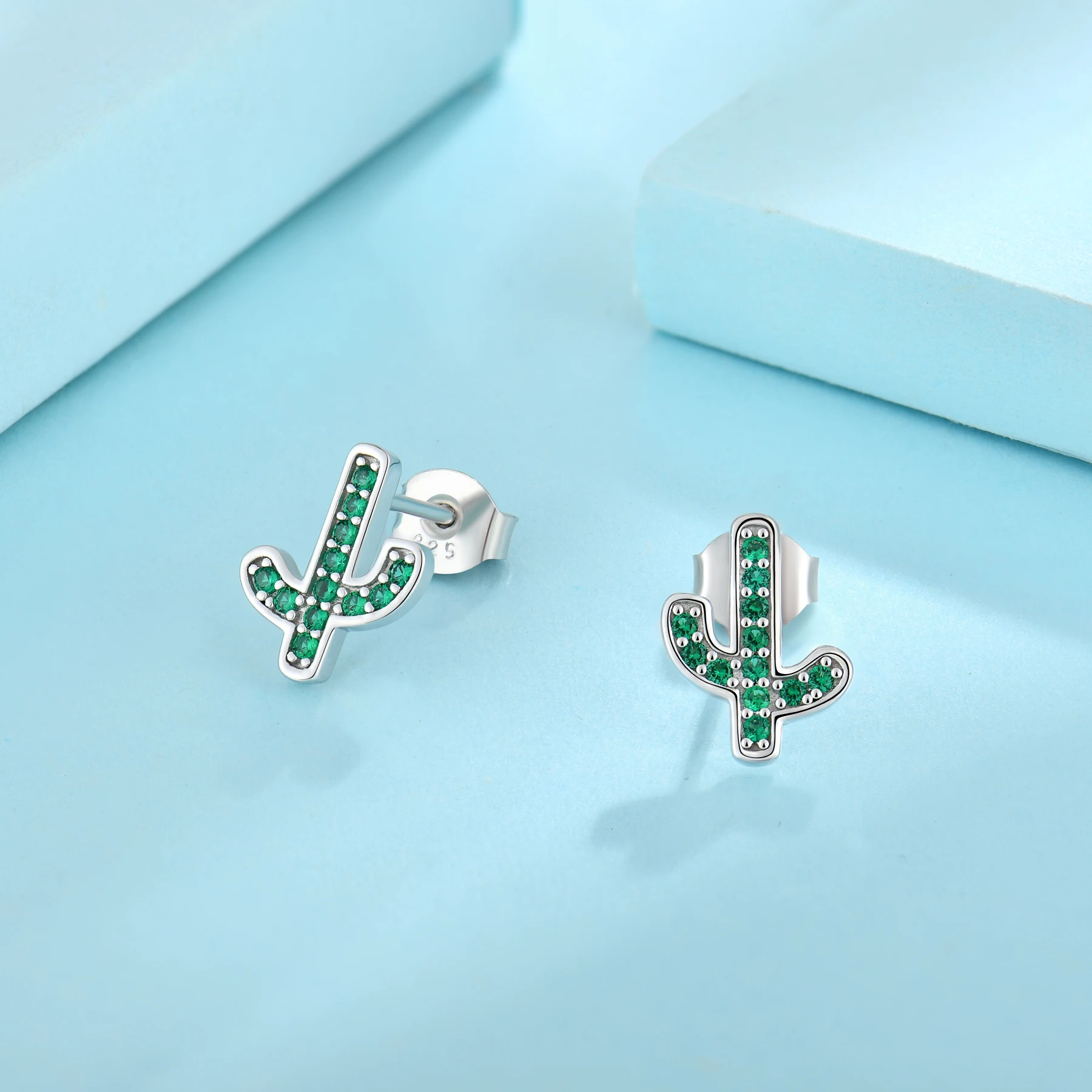 Hot selling 925 sterling silver rhodium plated statement dazzling green cactus crystal earrings jewelry for women