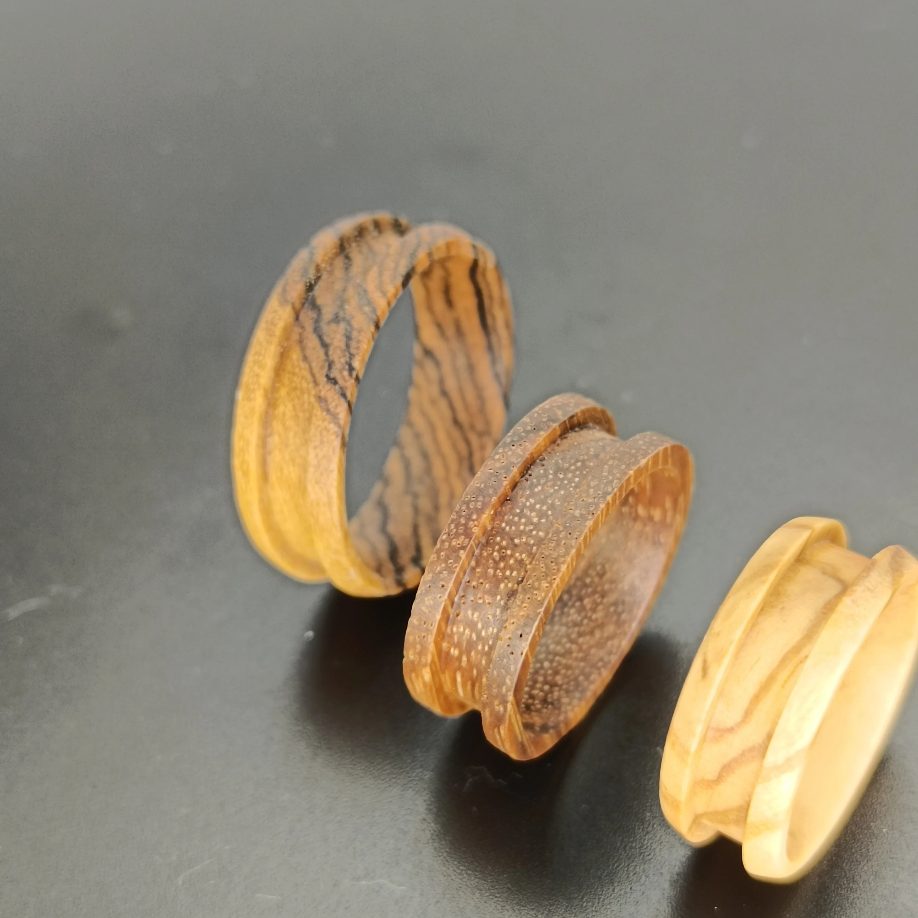 Environmental protection groove combination natural wood finger ring