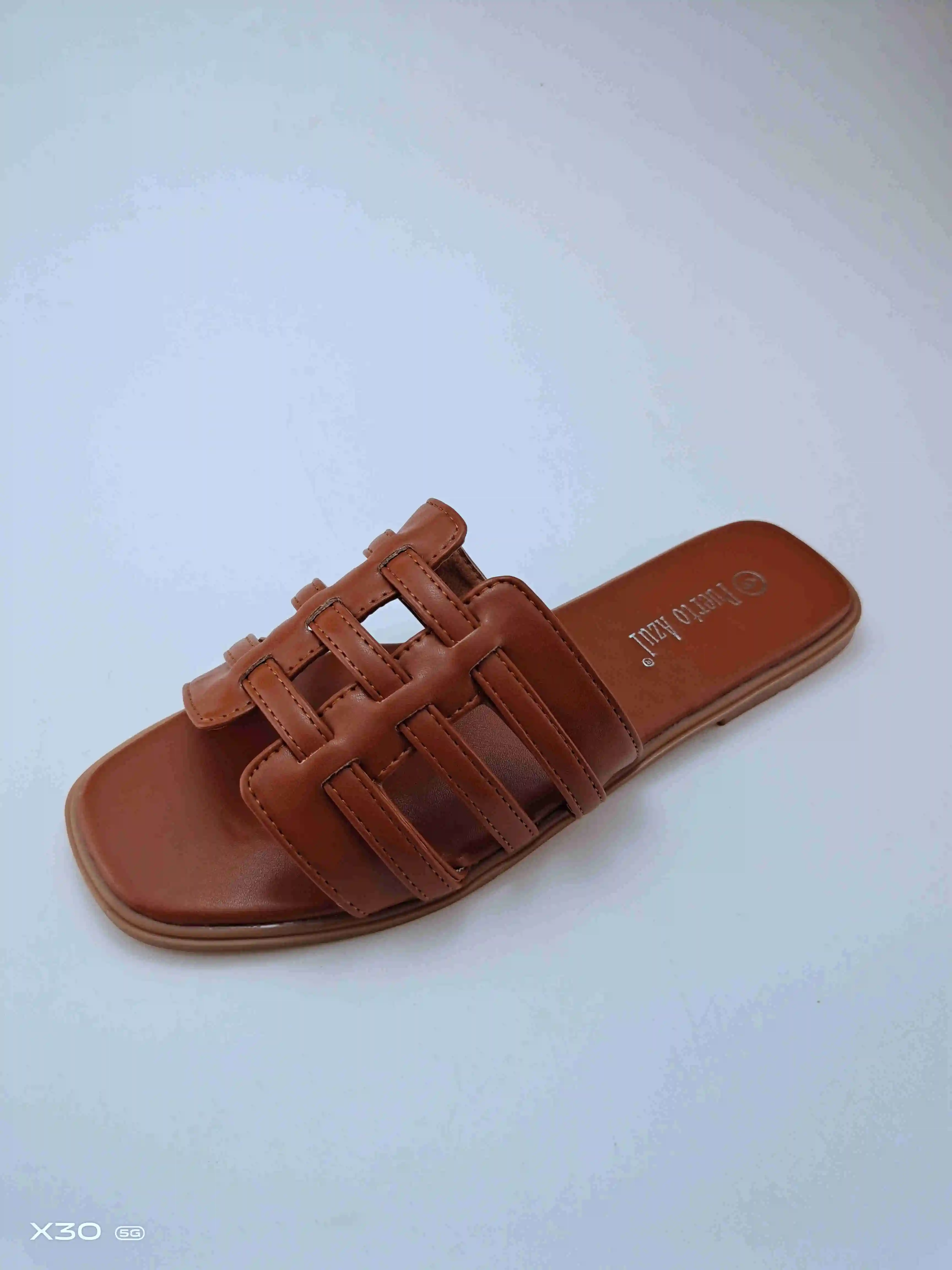 New Summer Shoes Outdoor Beach Sandals Flat Soft Casual Shoes Fashion Slippers for Women Flip Flops Cheap for Women and Ladies