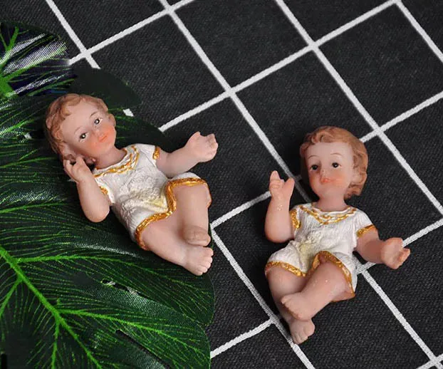 Religious Resin crafts Virgin mother and Christ Child figures baby jesus