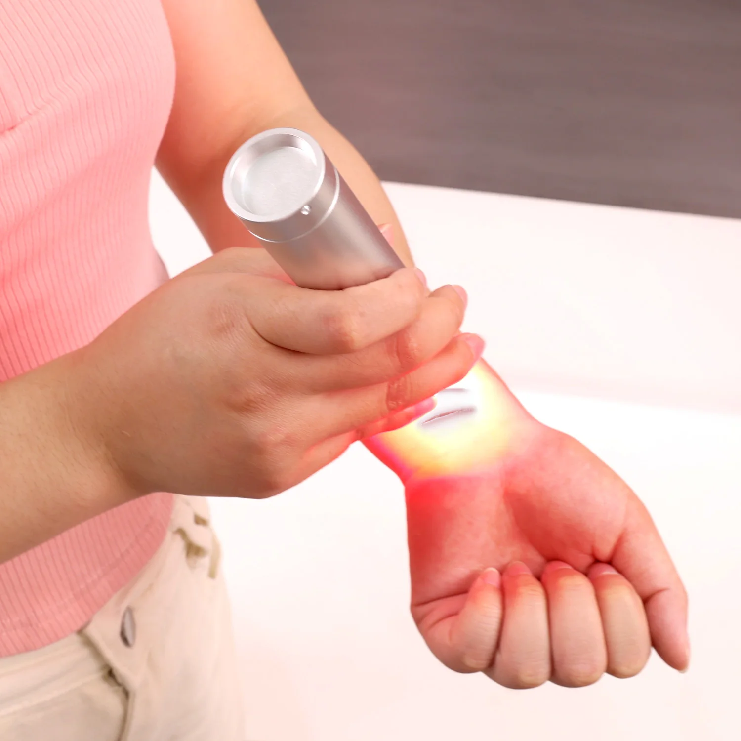 2024 Most Popular 630nm : 660nm : 710nm : 850 Handed Red Therapy Torch RL09-J Aluminum Sun Light Therapy Lamp For Nose