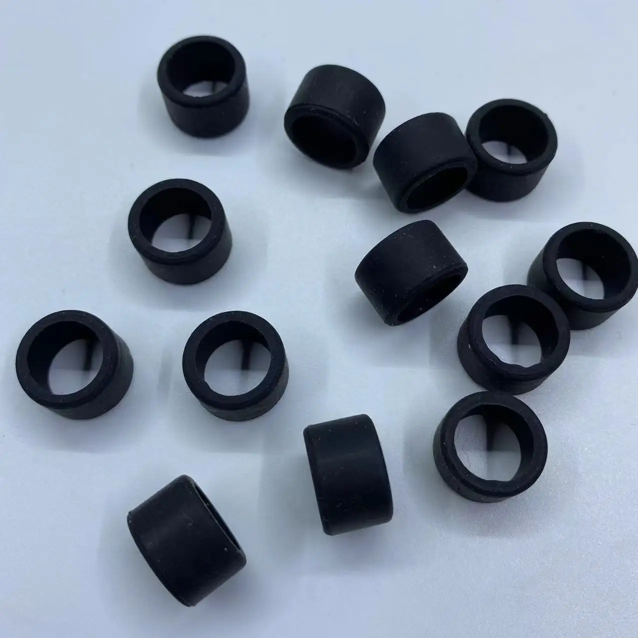 PULI OEM/ODM factory direct cheap price high quality big and small rubber silicone bands raw material