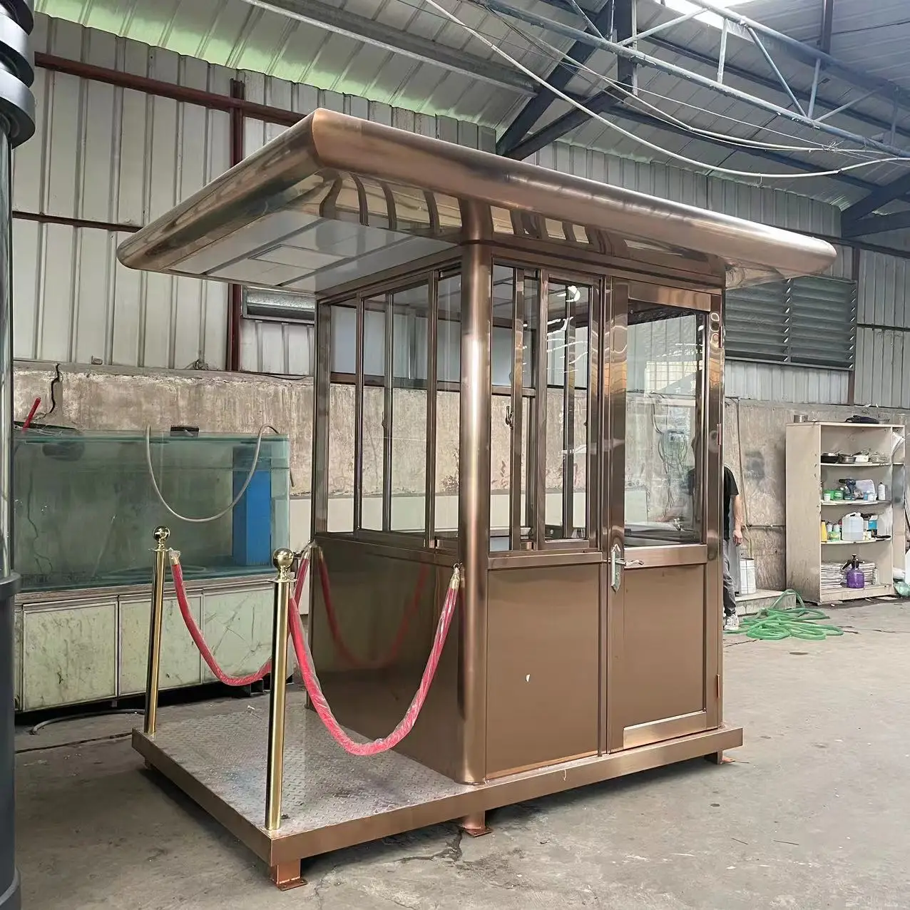 Portable Security Kiosk Cabin Mobile Smoking Booth Outdoor Tiny house