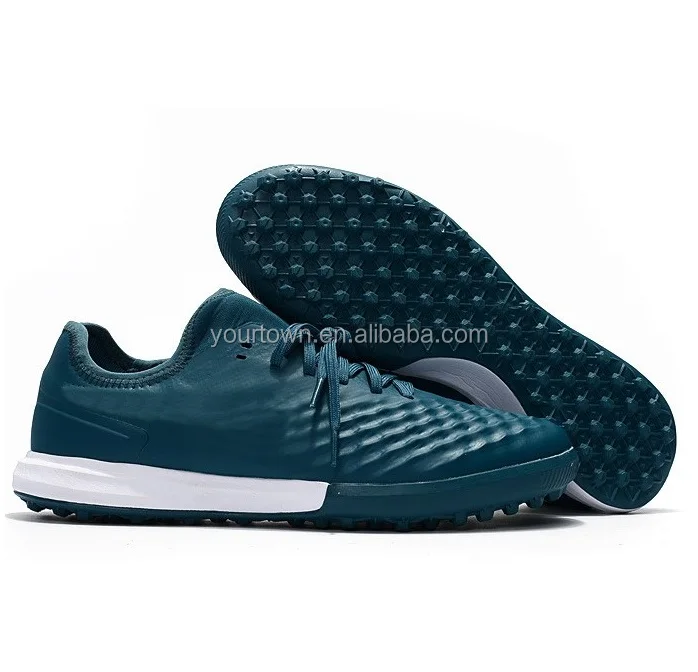 
2020 indoor vietnam factory new soccer shoes, football boots soccer shoes, cr7 wholesale soccer cleats shoes 