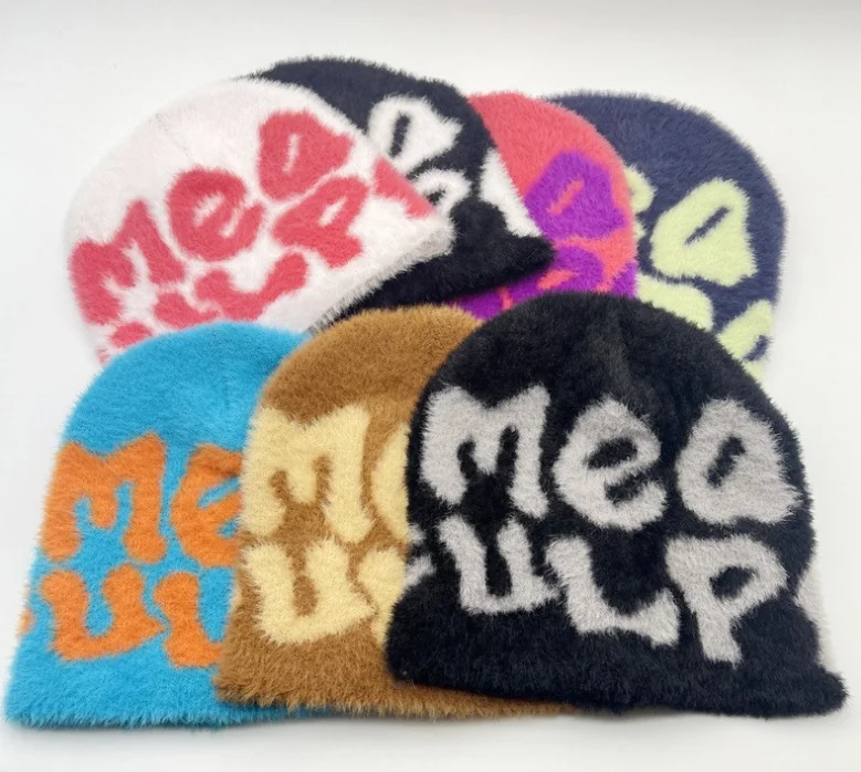 High Quality Fabric Skully Beanie Manufacturers Streetwear No Cuff Fold Customized Wholesale Jacquard Comfortable Warm