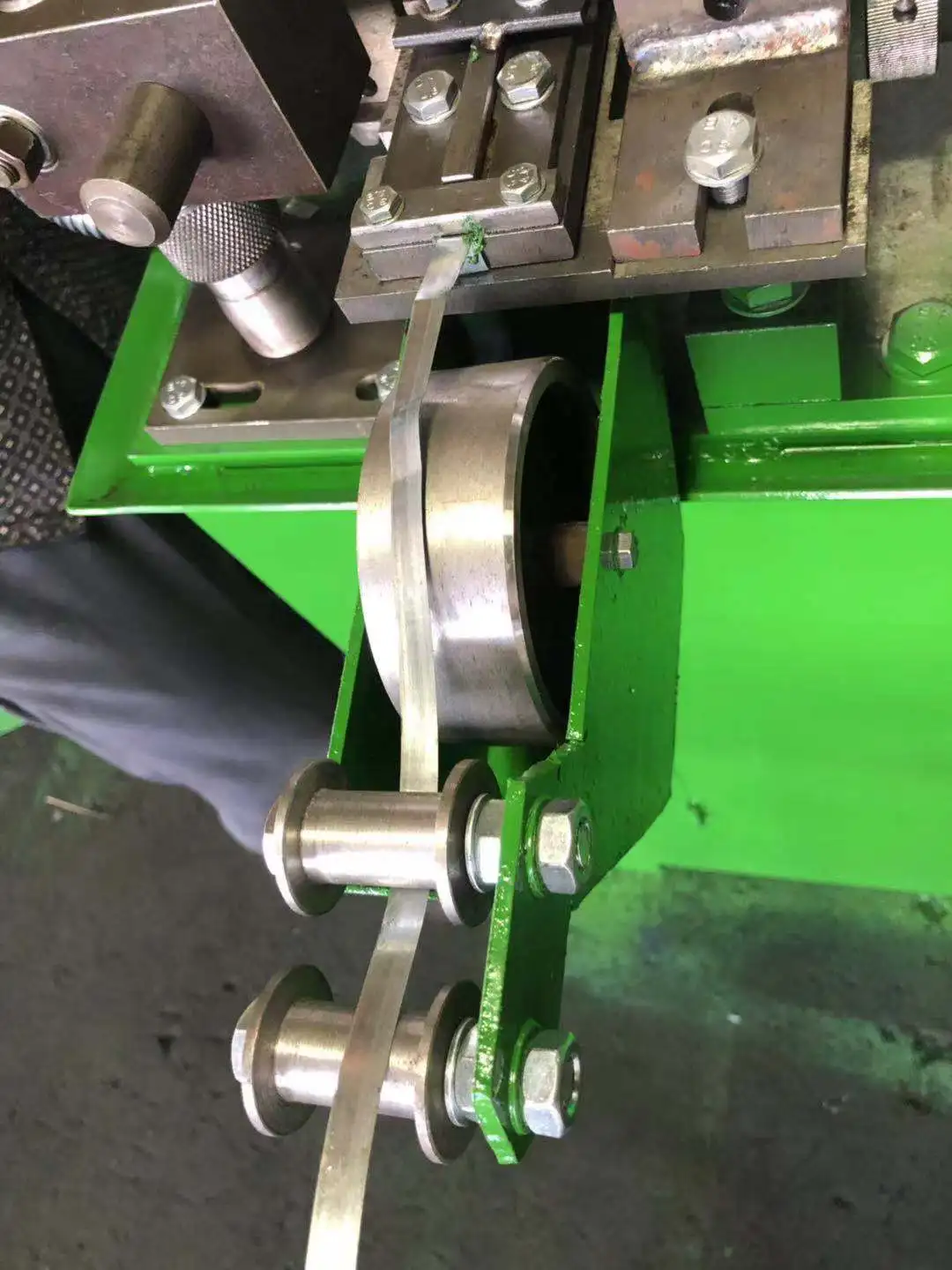 Metal Galvanized Steel Flexible Conduit Forming Machine