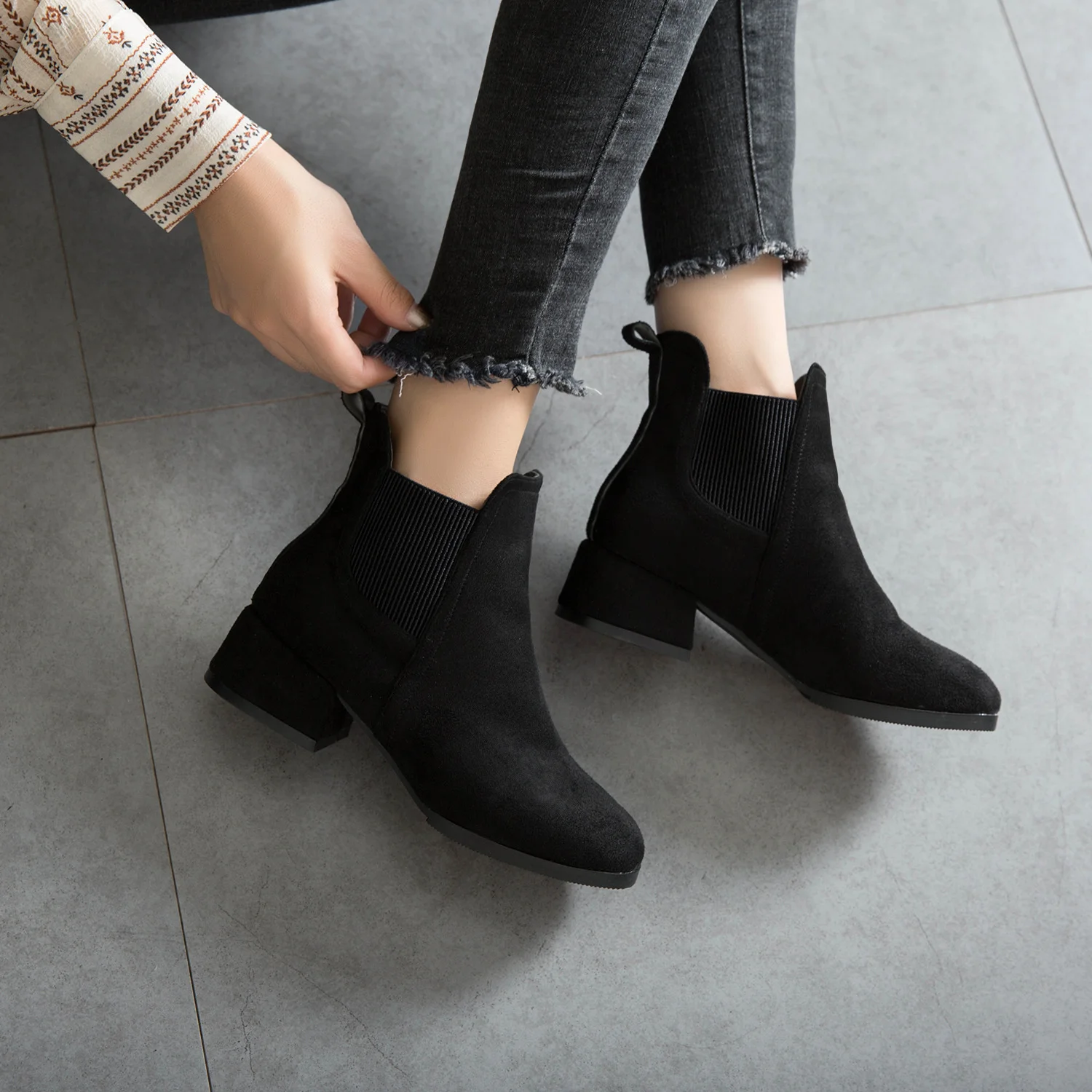 Size35-43 Suede womens boots Q7