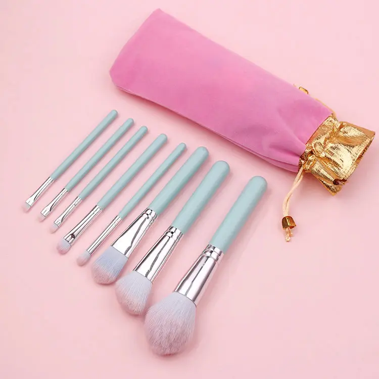 Makeup Brush Set 8 Pcs Premium Synthetic Foundation Powder Concealer Eye shadows Blush Makeup Brushes with case