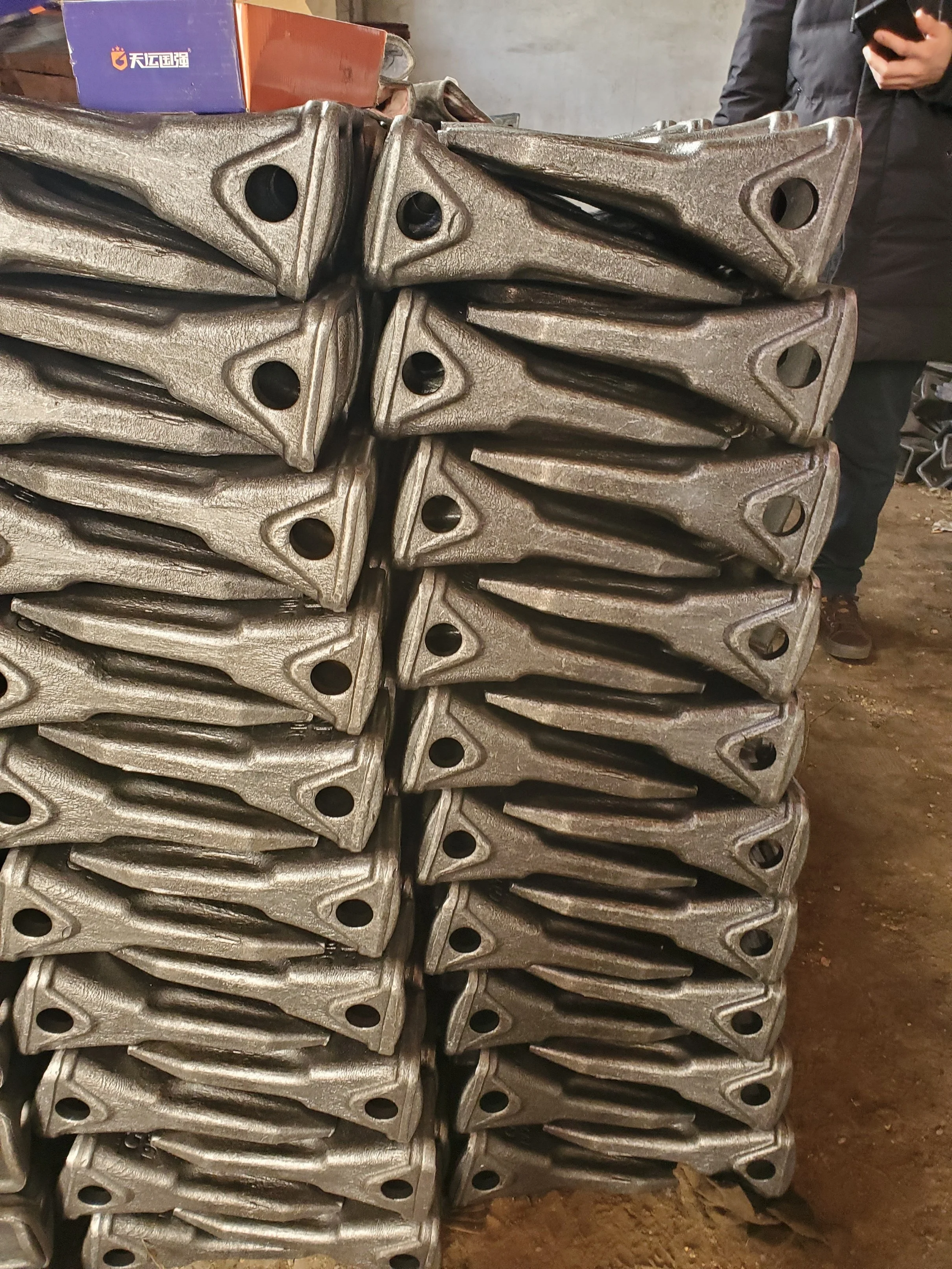 Hot Sale Construction Machine Spare Parts excavator bucket teeth