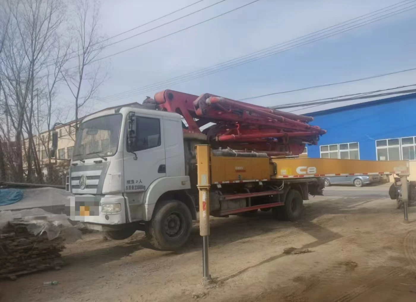 17 year Sany  37 meter second-hand concrete pump truck with maximum horizontal conveying distance of 33 meters