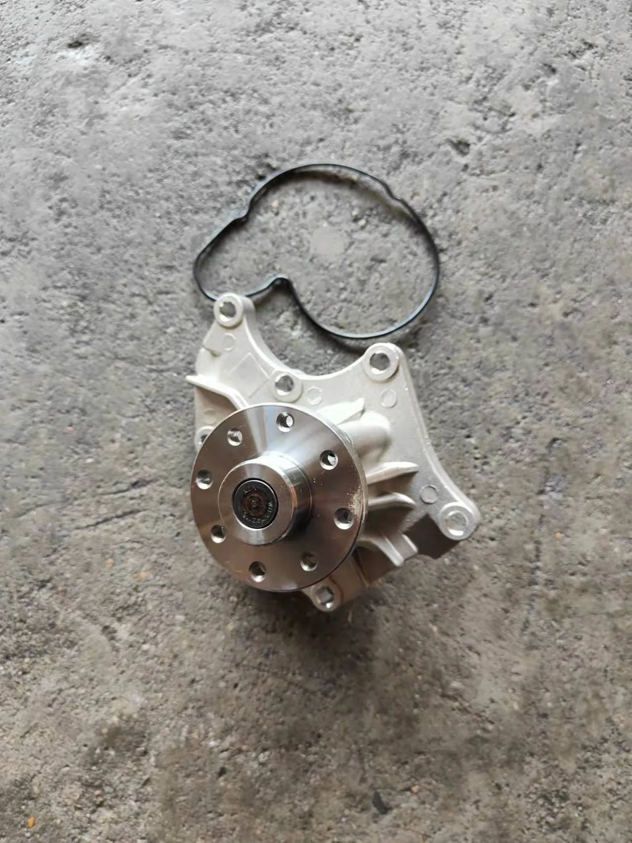 High Quality Factory Price For JAC HFC1040 Truck Spare Parts High Pressure Water Pump 4DA1-1