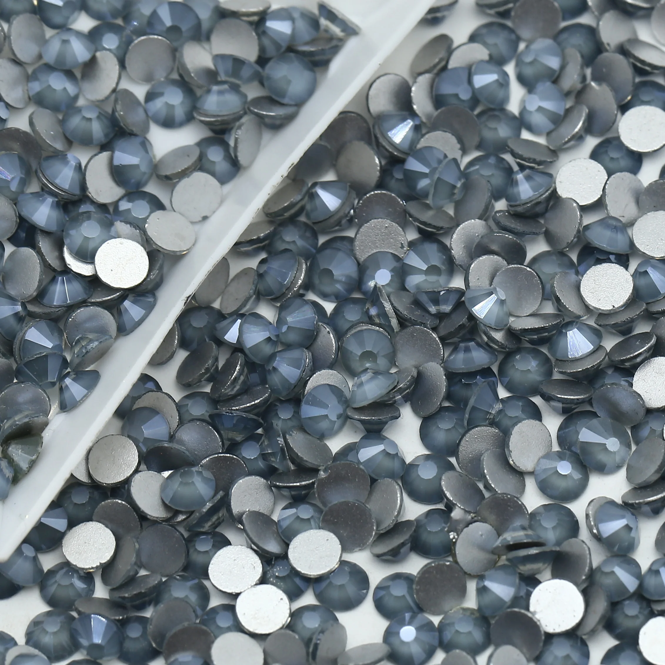 Wholesale SS6 SS8 SS10 SS12 SS16 SS20 Mocha Rhinestones Nail Art Flatback Crystal Rhinestones For Clothes