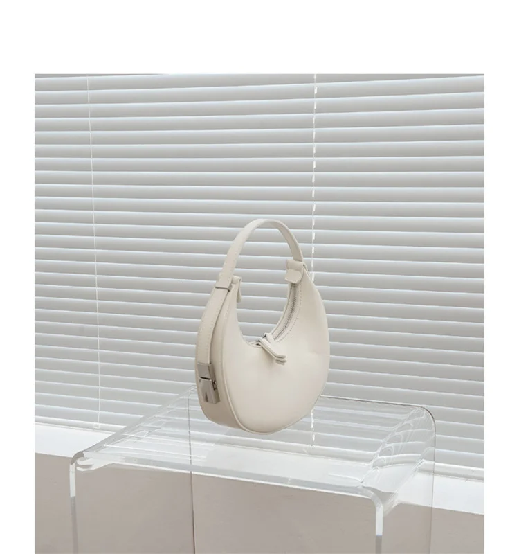ladies Hobo Bags14.jpg