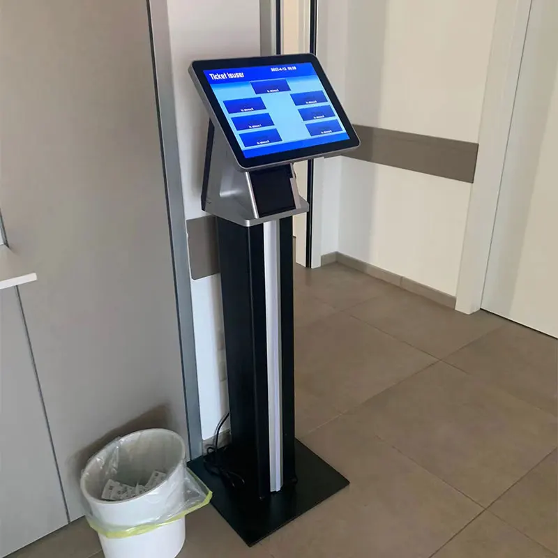 Система вызова очереди проводного типа Wavetec для использования в больничной клинике