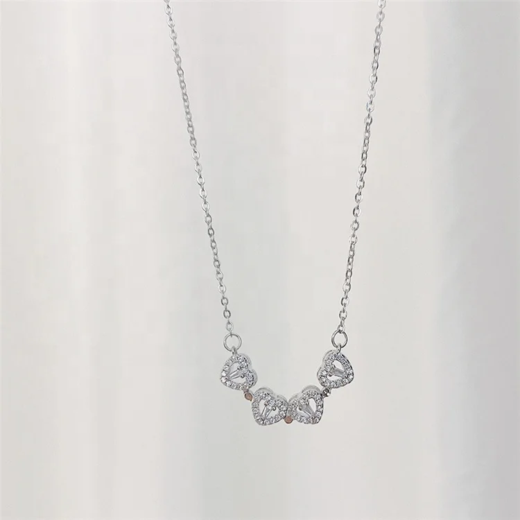 2022 Stainless Steel Inlaid Zircon Heart Shaped Four Leaf Clover Pendant Necklace Women Clavicle Chain Magnetic Charm Necklace