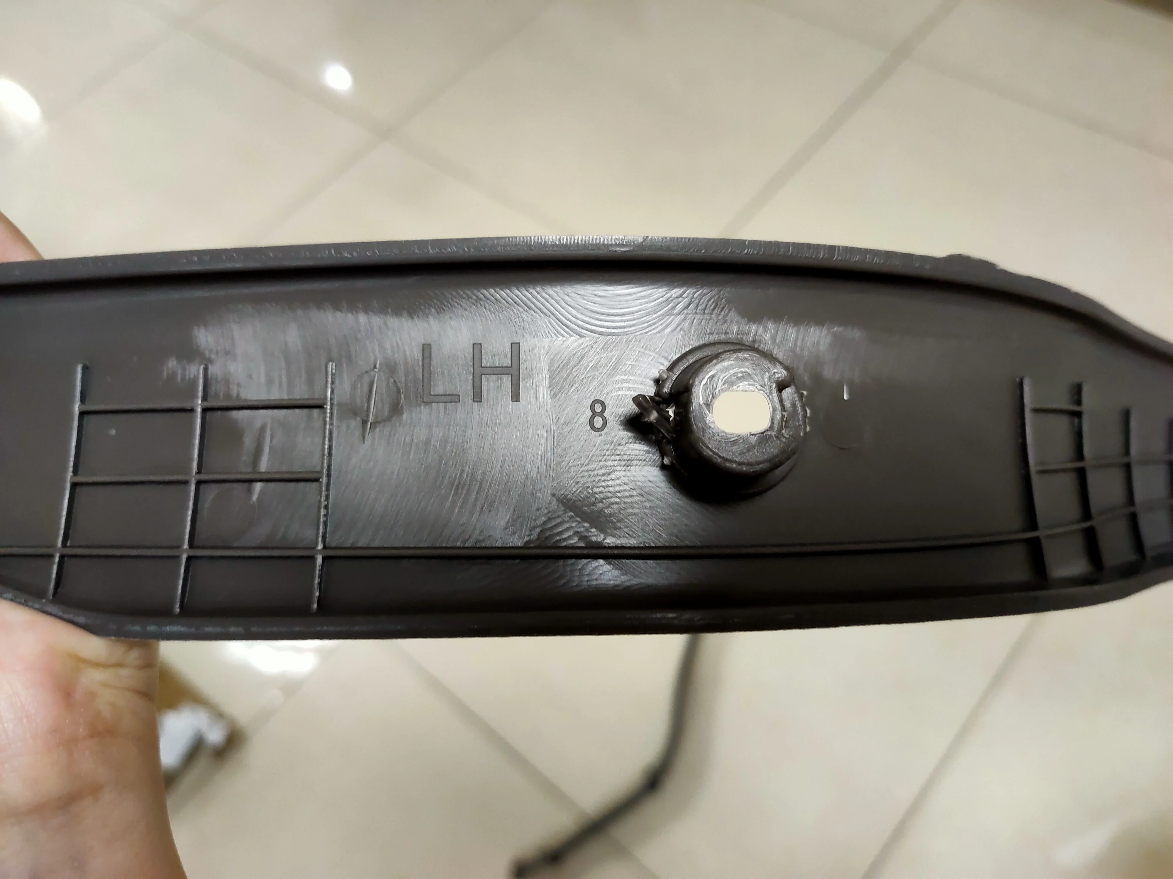 Отделка ASSY-FR DR потертости LH OEM 85871-4E000GW для KIA k2700