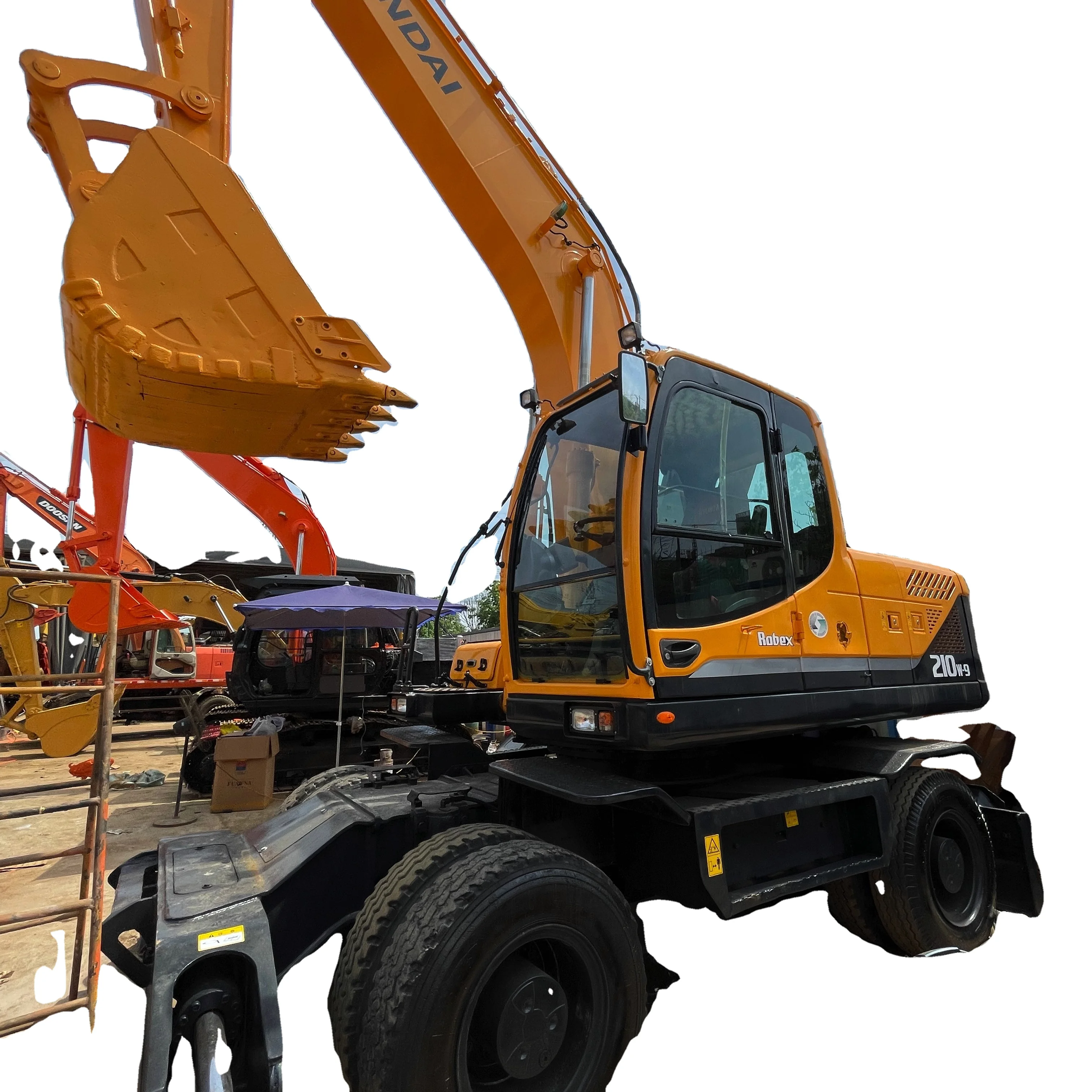 Low Price Used Construction Machinery  Hyundai  Crawler Excavator R210w 21Ton 124 kw  For Sale