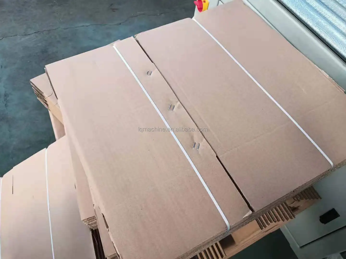 Factory Wire Carton Box Two Piece Semi Automatic Auto Manual Double Servo Corrugated Cardboard Stitching Machine
