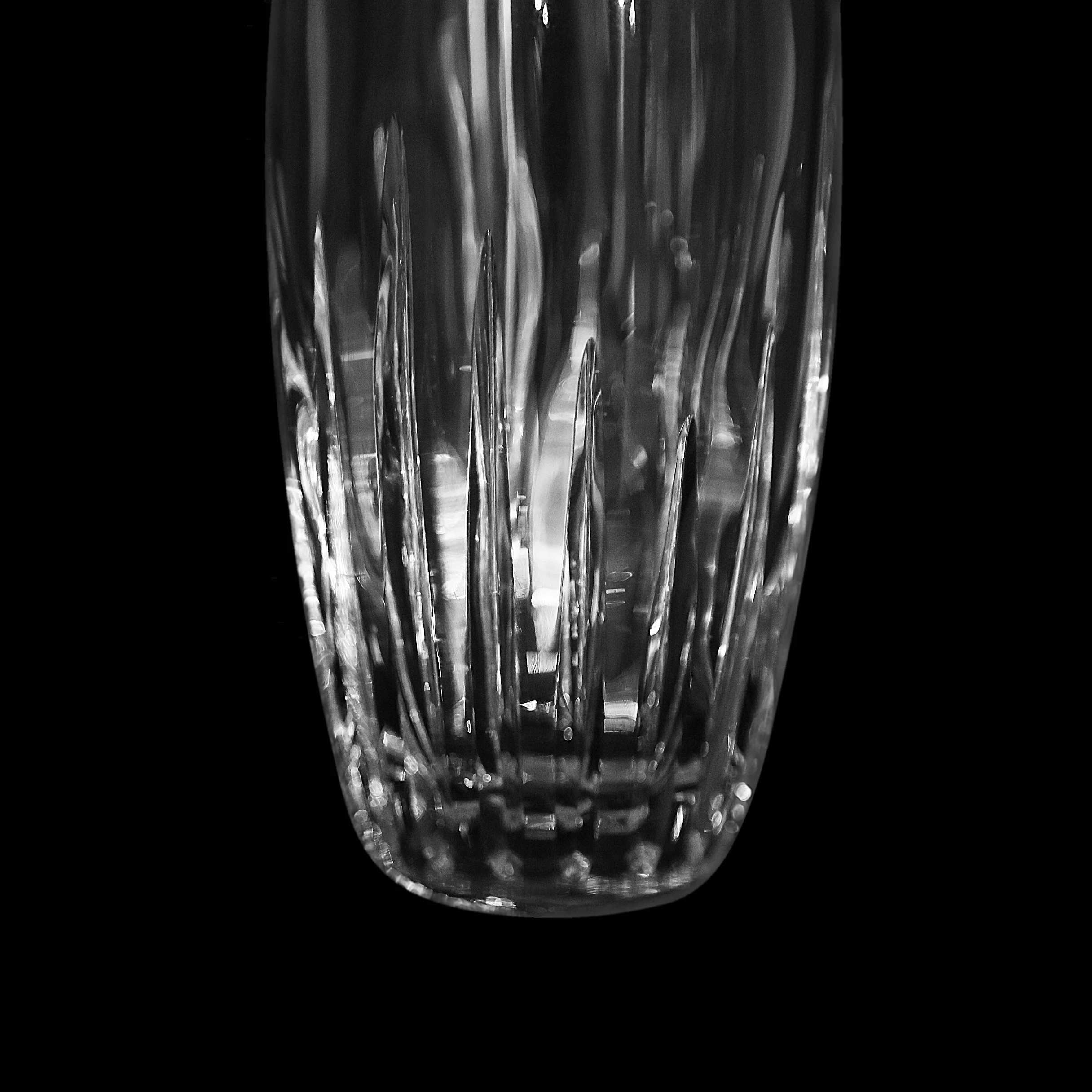 Hot latest luxury style 24% pbo crystal tall drink water cup  for home decoration wedding hotel  party desktop