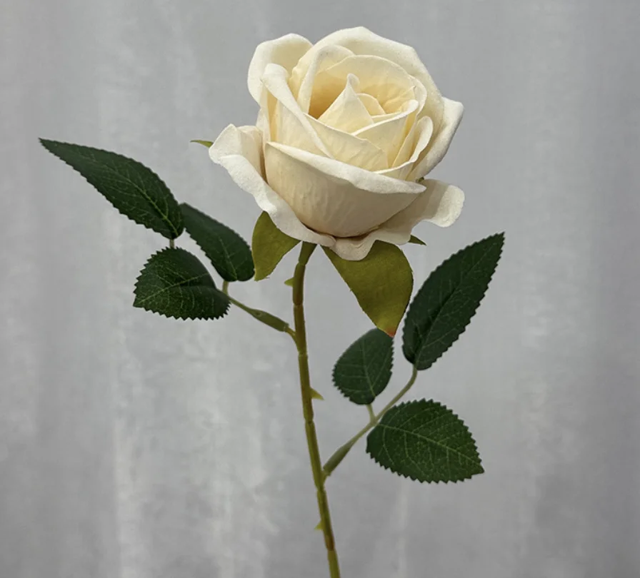 GNW High Quality White Silk Artificial Roses Real Touch Rose Bulk Christmas Wedding Event Decor Realistic Looking Christmas