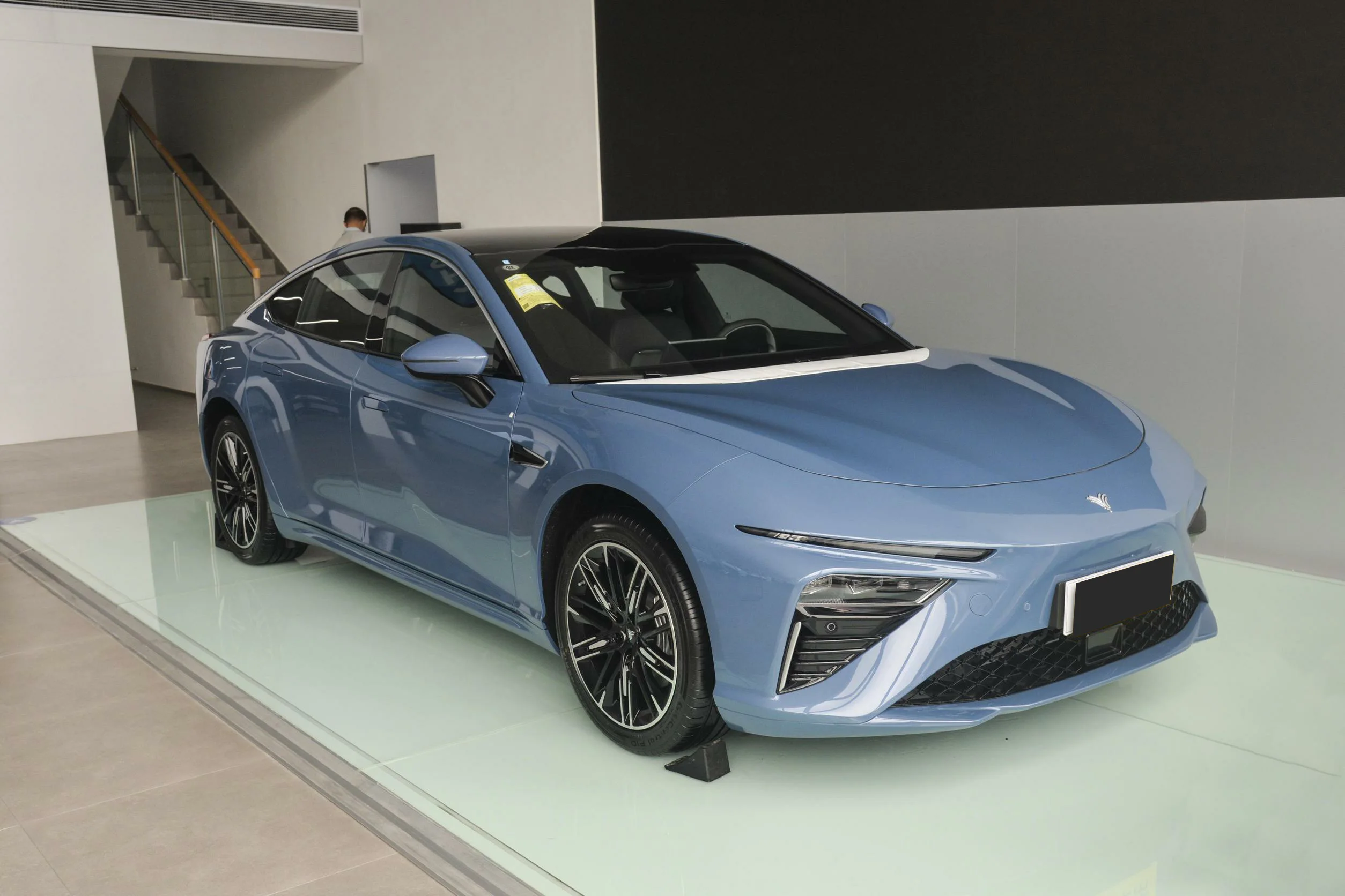 Купить дешевые гибридные автомобили Neta S 4-дверный 5-местный седан 1060 км дальнего действия Подержанные электромобили для взрослых