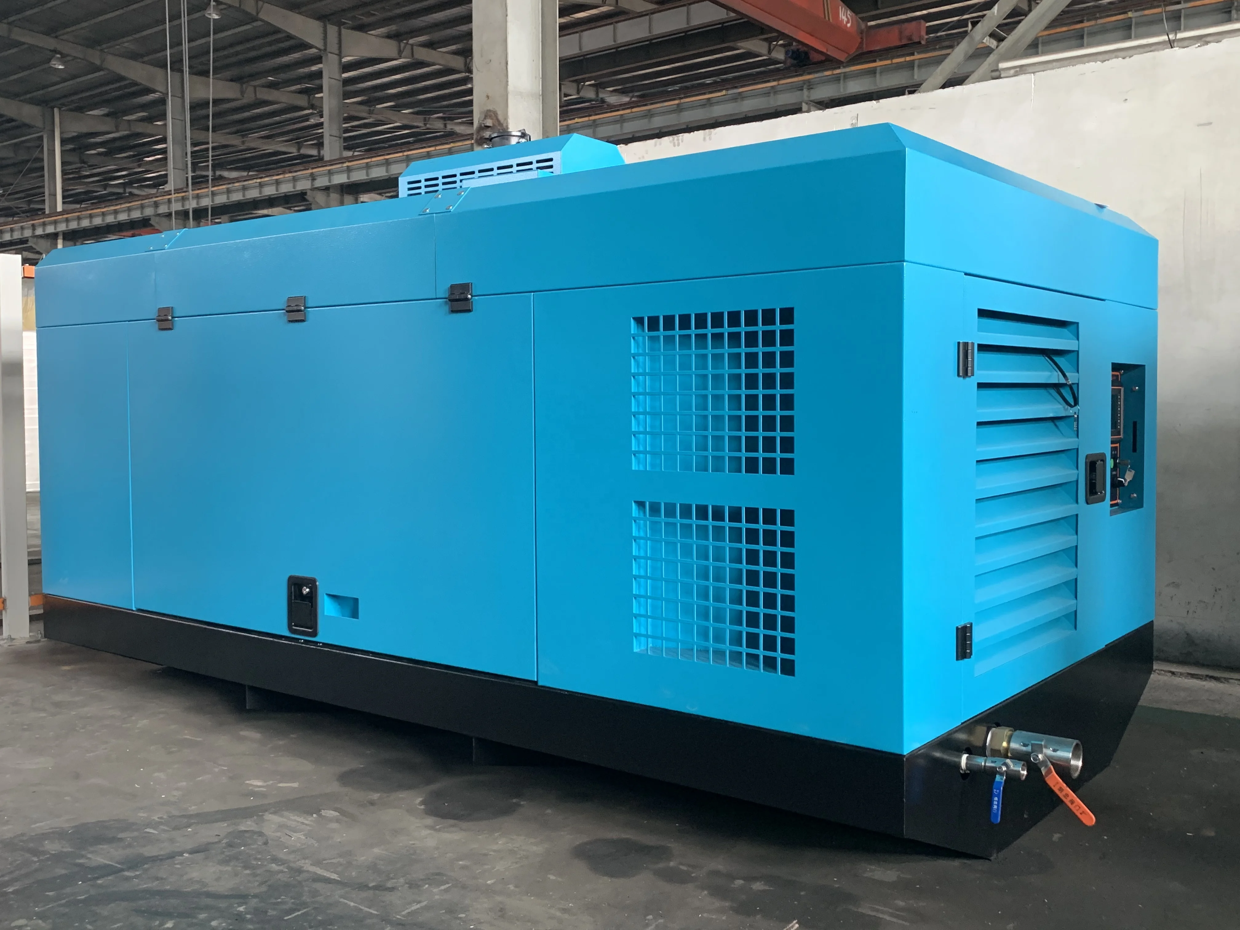 Heavy Duty Mining Use 1000 CFM 25bar Skid Mounted Diesel Screw Air Compressor For Deep Water Well Drilling