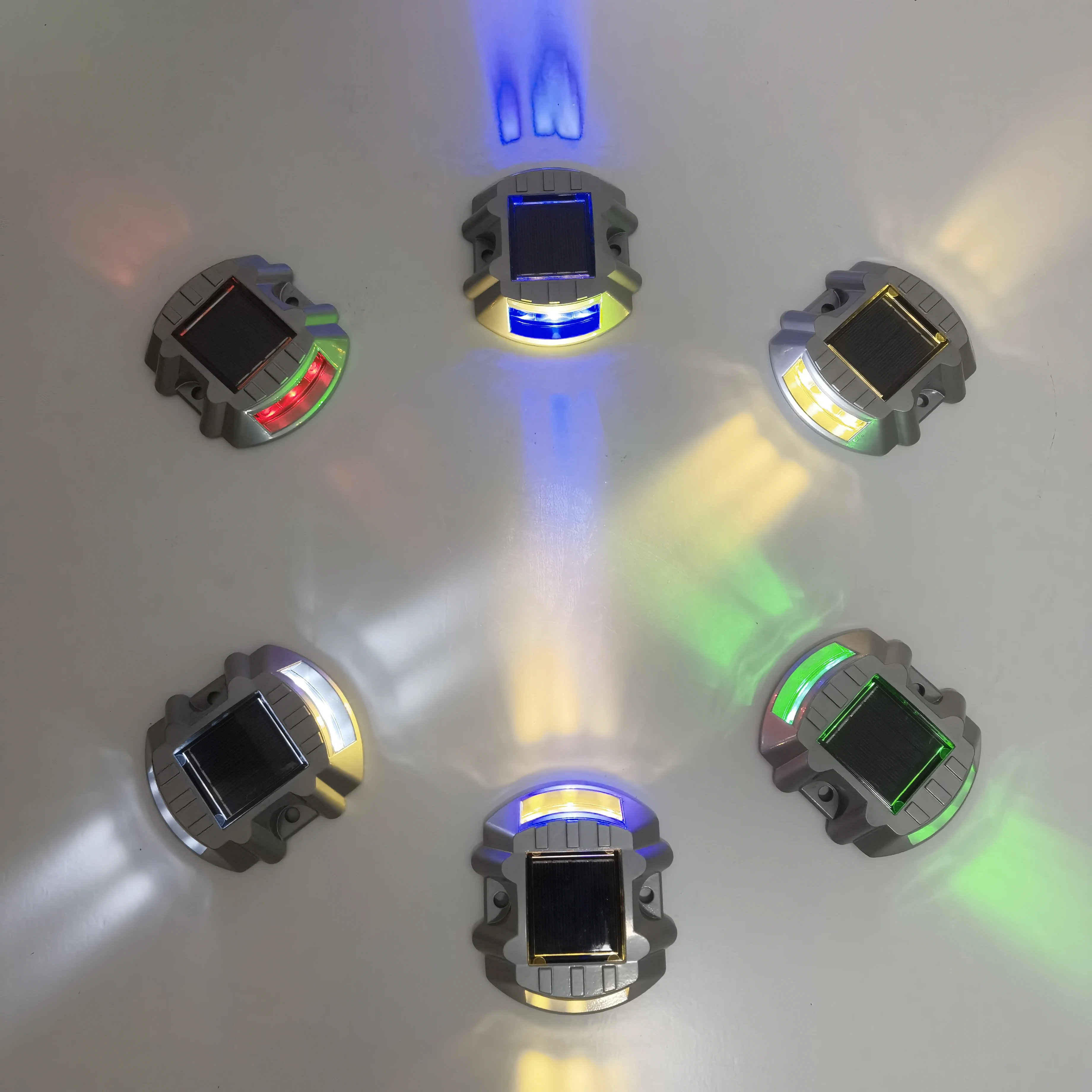 Top-tier IP68 Waterproof LED Ground Warning Light Reflective Solar Road Studs. Ideal for road marking