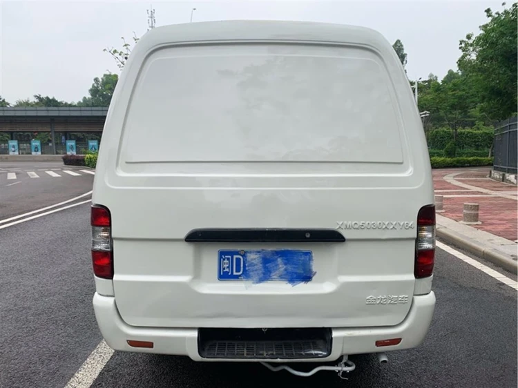 Factory Supply Attractive Price Used Manual Sedan Car