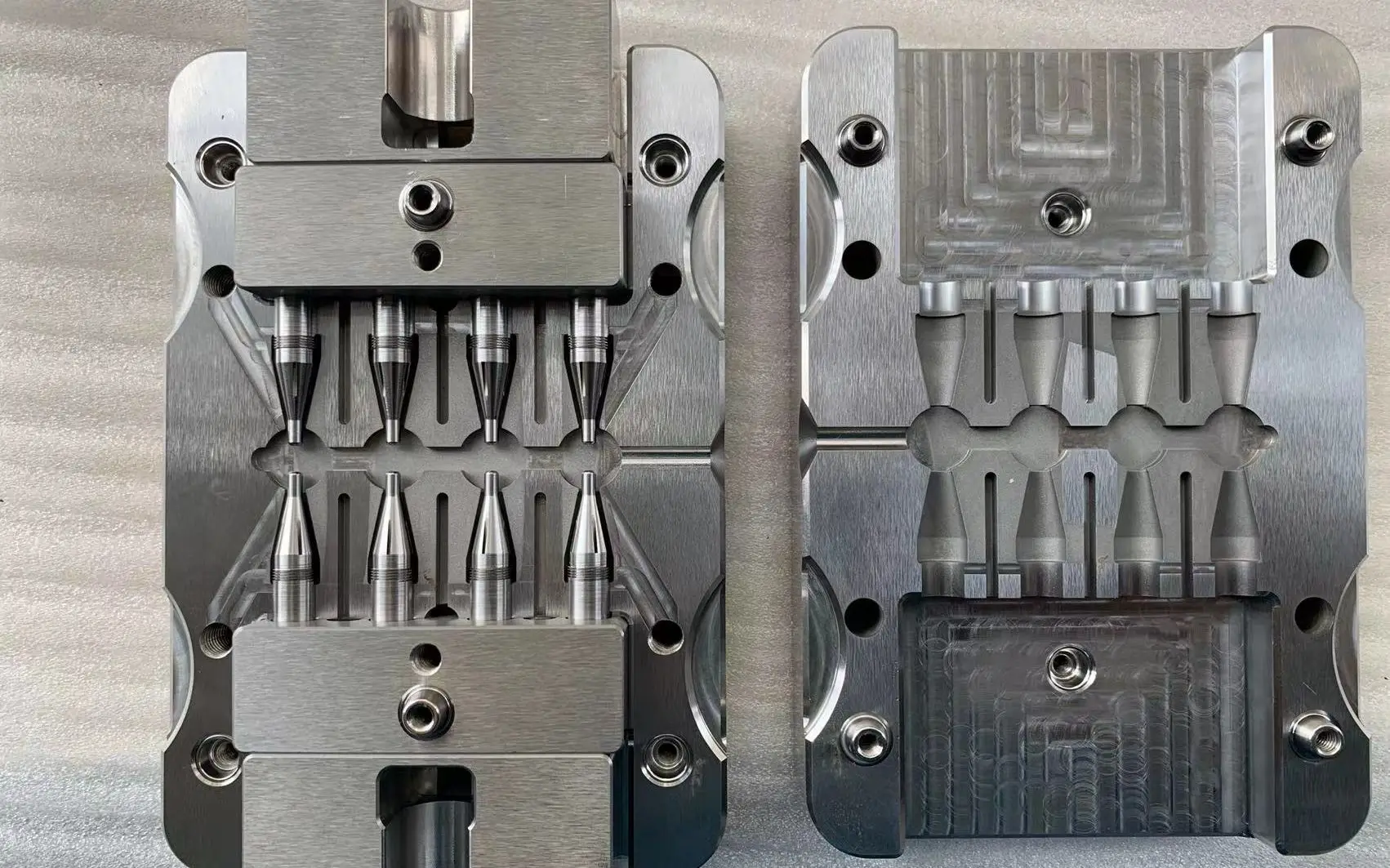 Low price customization injection molded products handheld injection molding machine mould